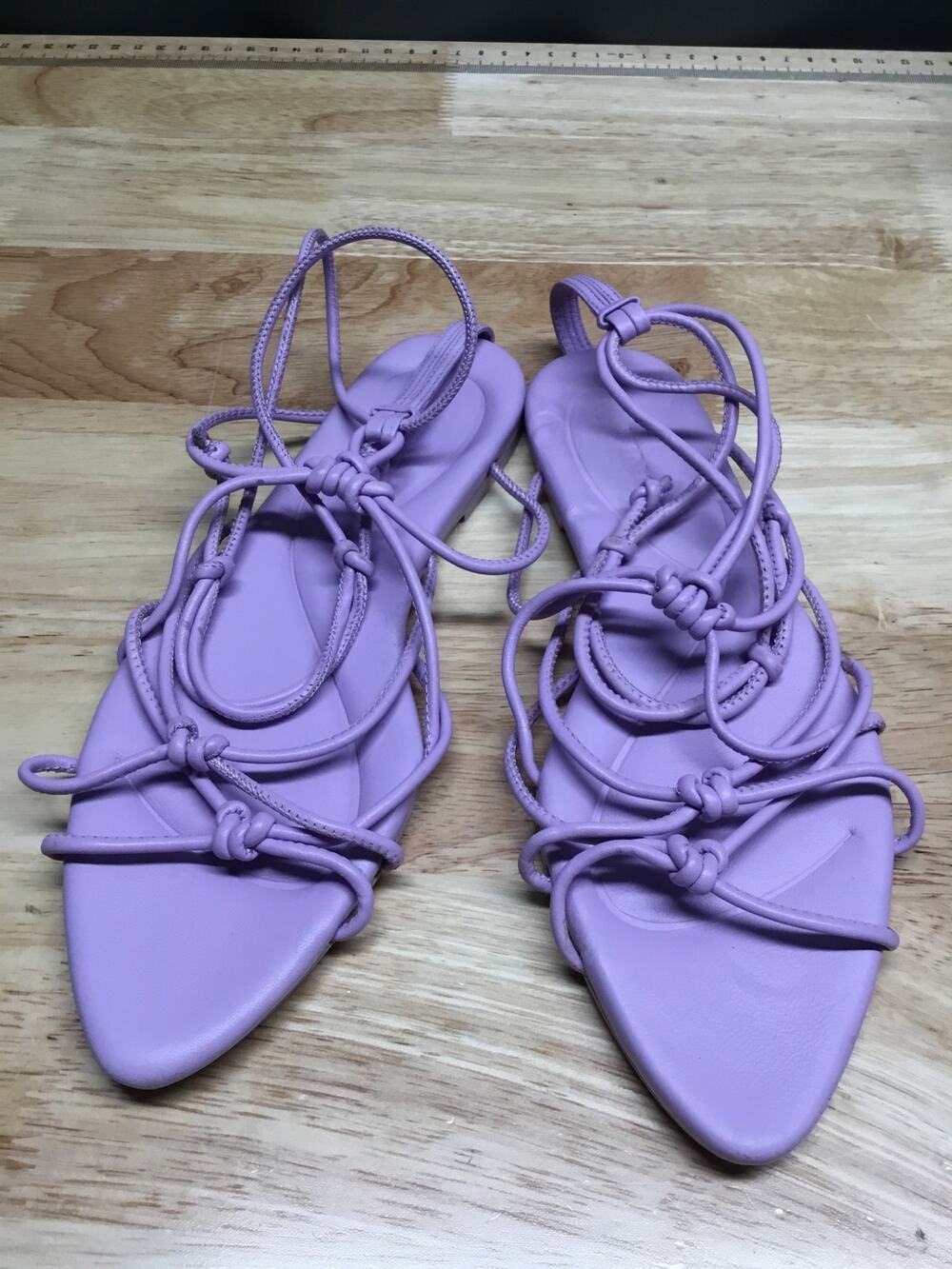 Vince Kenna Ankle Tie Strappy Sandals Women's 5 Purple Leather Open Almond Toe